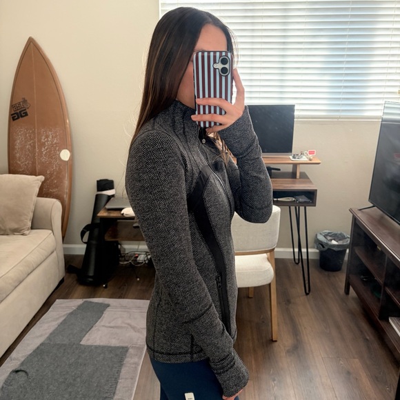 Lululemon Define Jacket - Picture 4 of 11